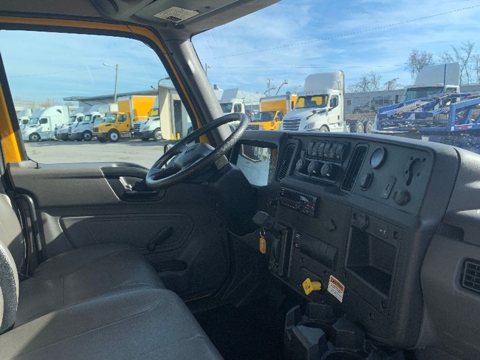 Medium Duty Box Truck-Light and Medium Duty Trucks-International-2021-MV607-Nashville (Mount Juliet)-TN-176,439\n\t\tmiles-$ 48,750 - Image 22