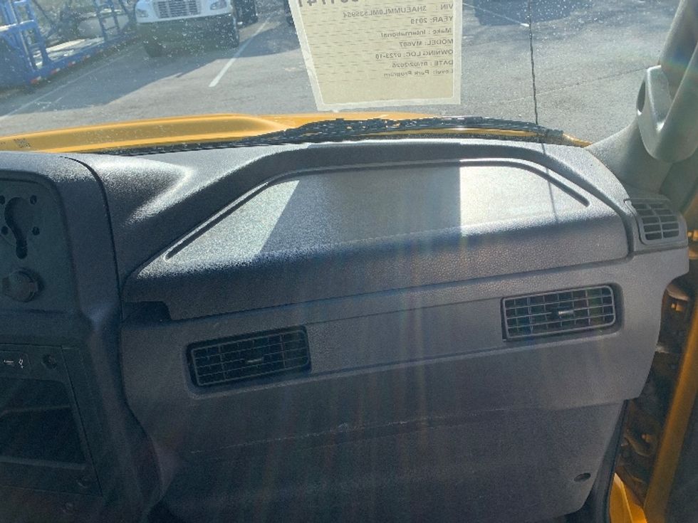 Medium Duty Box Truck-Light and Medium Duty Trucks-International-2021-MV607-Nashville (Mount Juliet)-TN-176,439\n\t\tmiles-$ 48,750 - Image 21