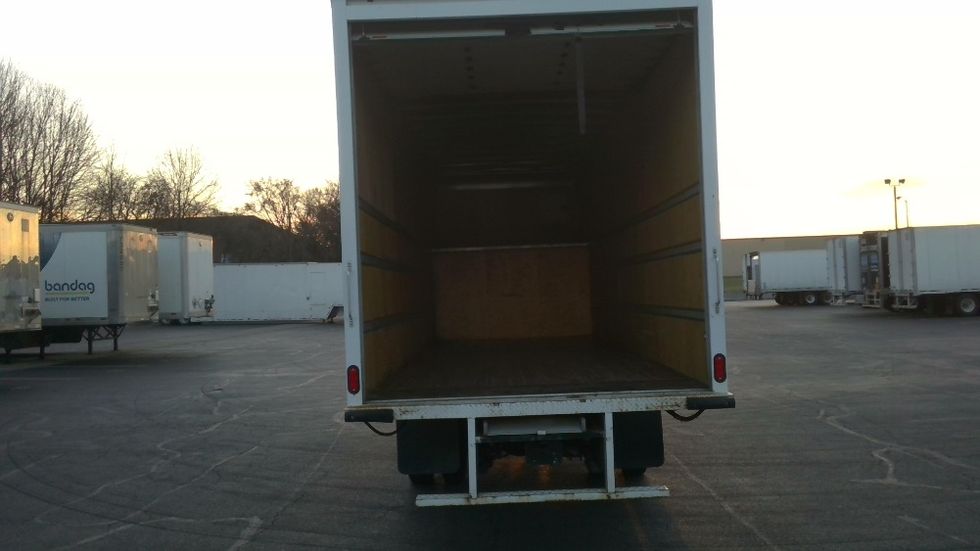 Medium Duty Box Truck-Light and Medium Duty Trucks-International-2021-MV607-Nashville (Mount Juliet)-TN-197,407\n\t\tmiles-$ 68,000 - Image 8