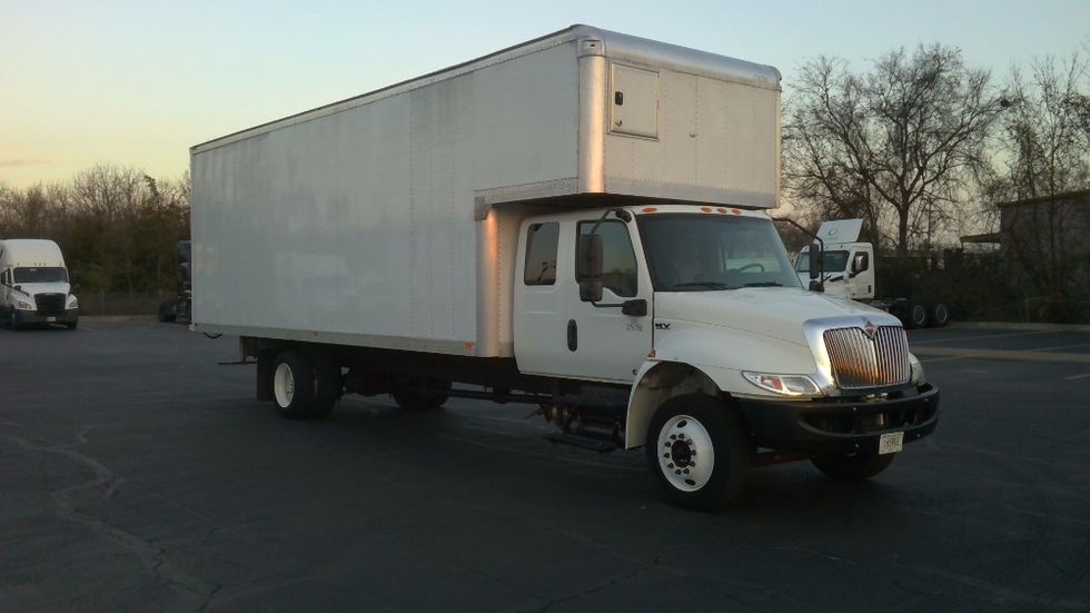Medium Duty Box Truck-Light and Medium Duty Trucks-International-2021-MV607-Nashville (Mount Juliet)-TN-197,407\n\t\tmiles-$ 68,000 - Image 1