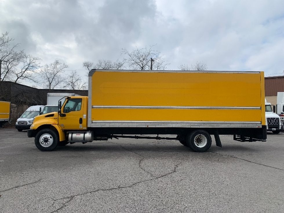 Medium Duty Box Truck-Light and Medium Duty Trucks-International-2021-MV607-Nashville (Mount Juliet)-TN-199,374\n\t\tmiles-$ 45,250 - Image 4