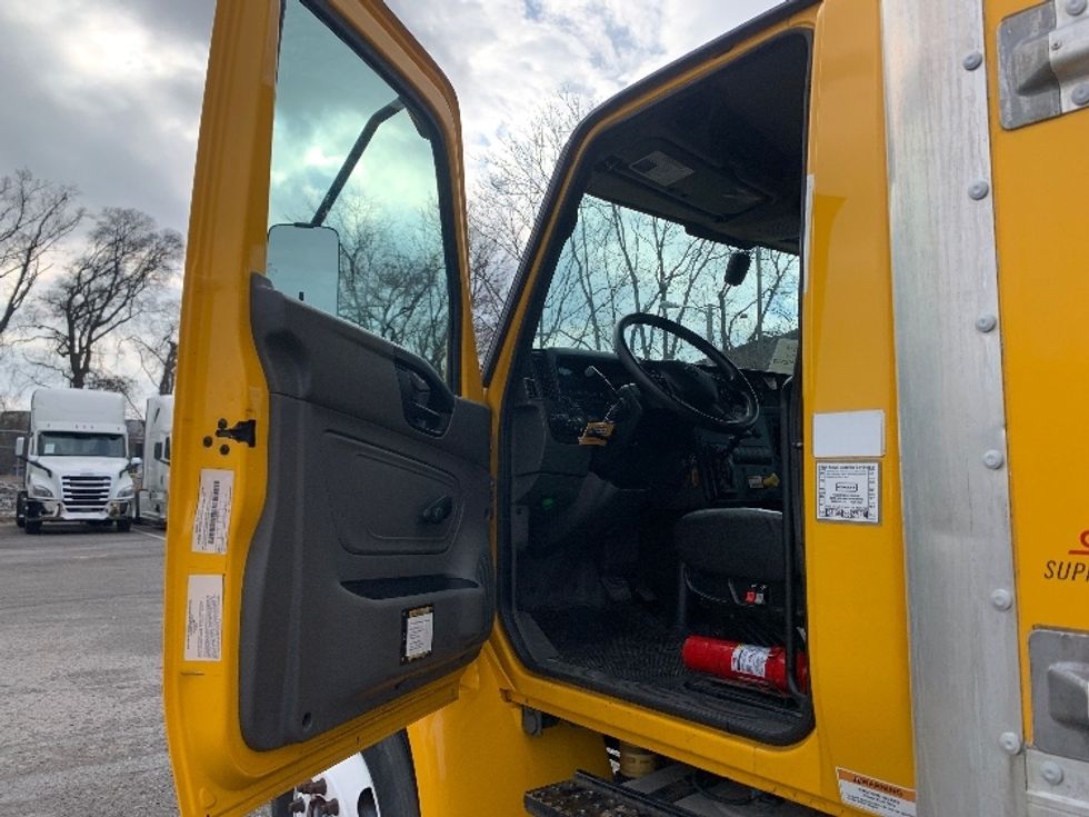 Medium Duty Box Truck-Light and Medium Duty Trucks-International-2021-MV607-Nashville (Mount Juliet)-TN-199,374\n\t\tmiles-$ 45,250 - Image 16