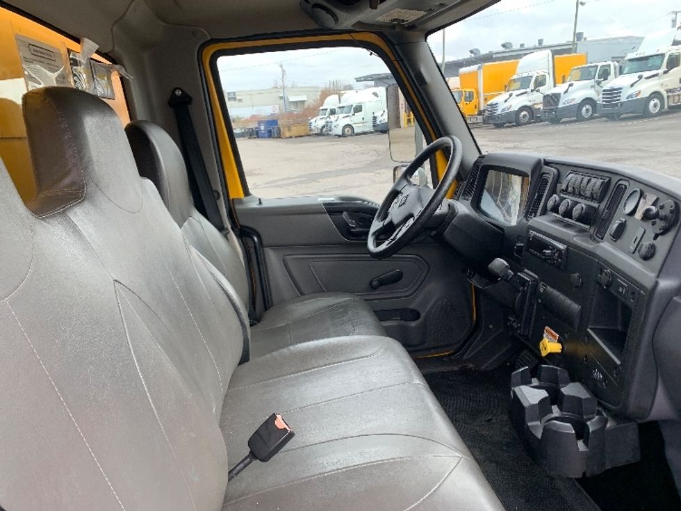 Medium Duty Box Truck-Light and Medium Duty Trucks-International-2021-MV607-Nashville (Mount Juliet)-TN-199,374\n\t\tmiles-$ 45,250 - Image 22