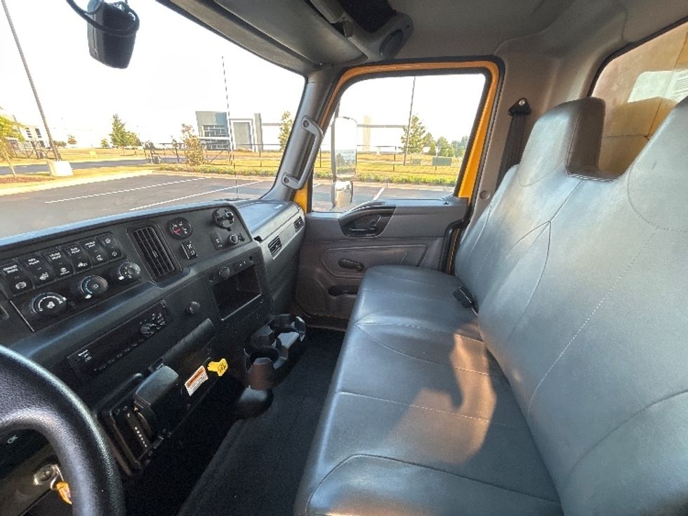 Medium Duty Box Truck-Light and Medium Duty Trucks-International-2021-MV607-Nashville (Mount Juliet)-TN-201,454\n\t\tmiles-$ 41,500 - Image 19