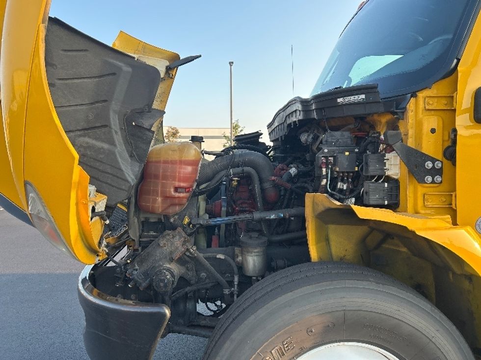 Medium Duty Box Truck-Light and Medium Duty Trucks-International-2021-MV607-Nashville (Mount Juliet)-TN-201,454\n\t\tmiles-$ 41,500 - Image 24