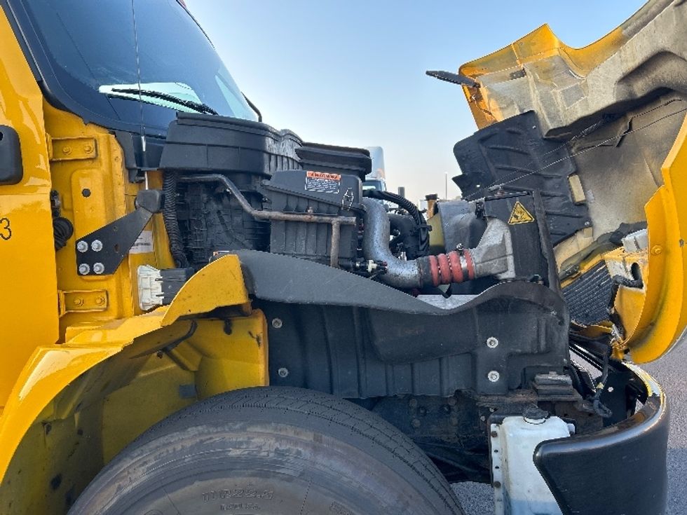 Medium Duty Box Truck-Light and Medium Duty Trucks-International-2021-MV607-Nashville (Mount Juliet)-TN-201,454\n\t\tmiles-$ 41,500 - Image 23