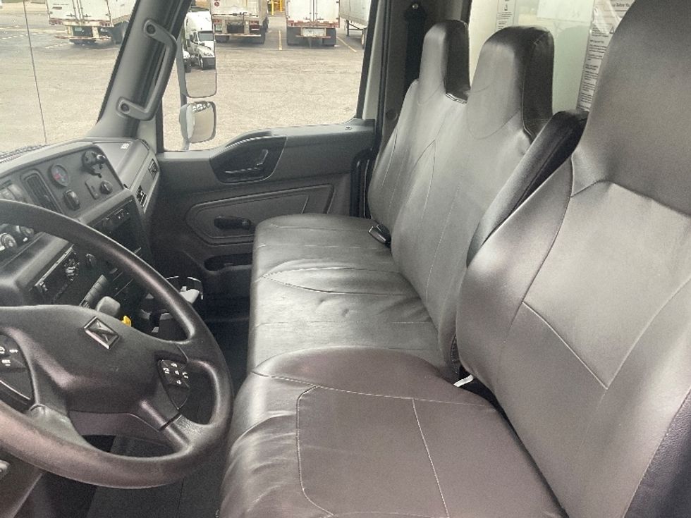 Medium Duty Box Truck-Light and Medium Duty Trucks-International-2021-MV607-Nashville (Mount Juliet)-TN-202,115\n\t\tmiles-$ 53,250 - Image 19