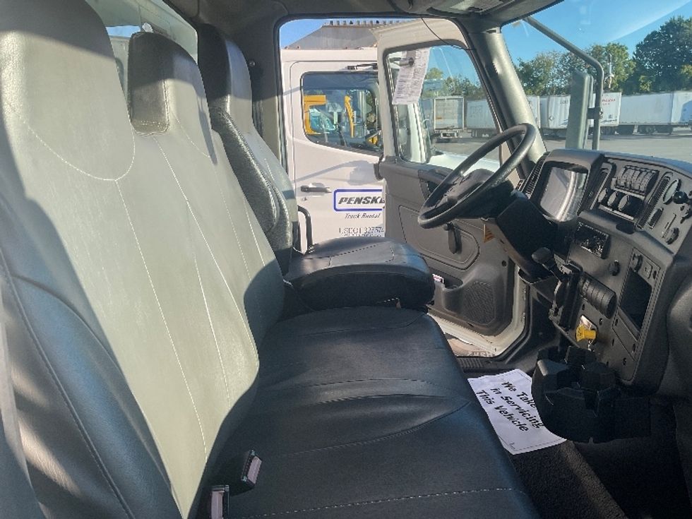 Medium Duty Box Truck-Light and Medium Duty Trucks-International-2021-MV607-Nashville (Mount Juliet)-TN-202,115\n\t\tmiles-$ 53,250 - Image 22