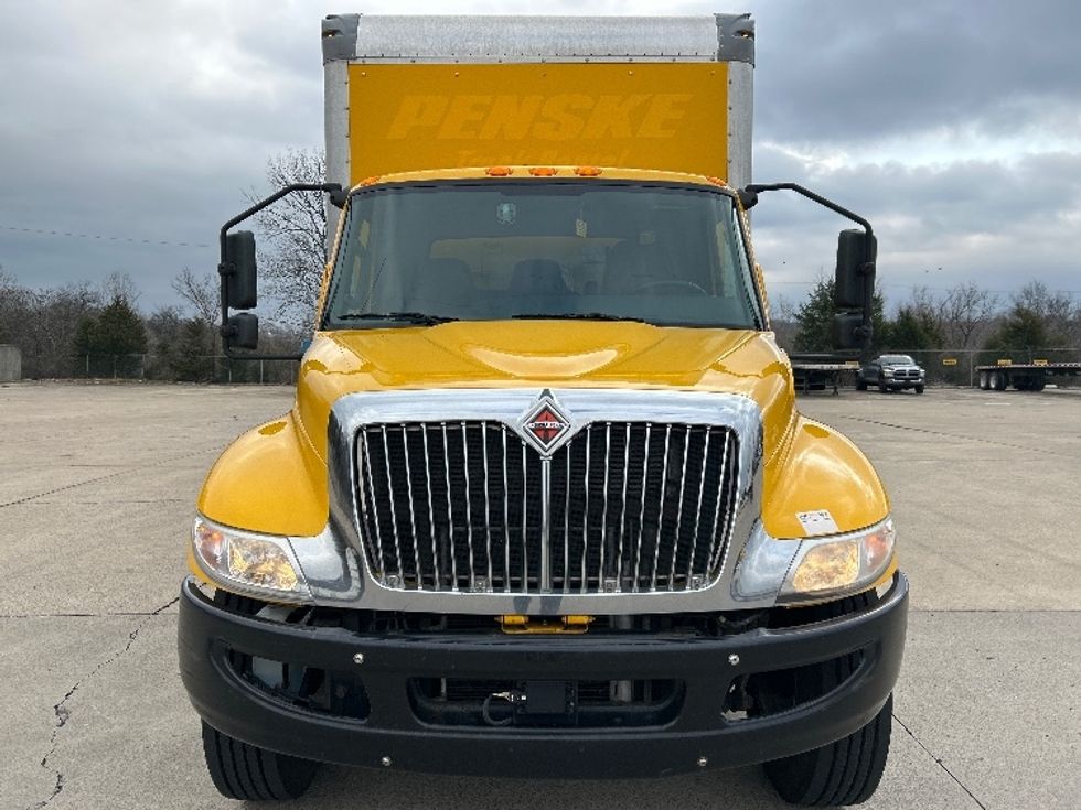 Medium Duty Box Truck-Light and Medium Duty Trucks-International-2021-MV607-Nashville (Mount Juliet)-TN-226,482\n\t\tmiles-$ 41,000 - Image 2