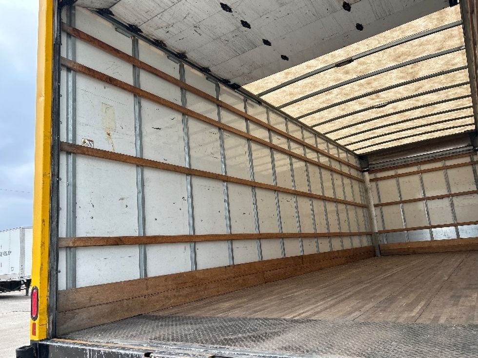Medium Duty Box Truck-Light and Medium Duty Trucks-International-2021-MV607-Nashville (Mount Juliet)-TN-226,482\n\t\tmiles-$ 41,000 - Image 13