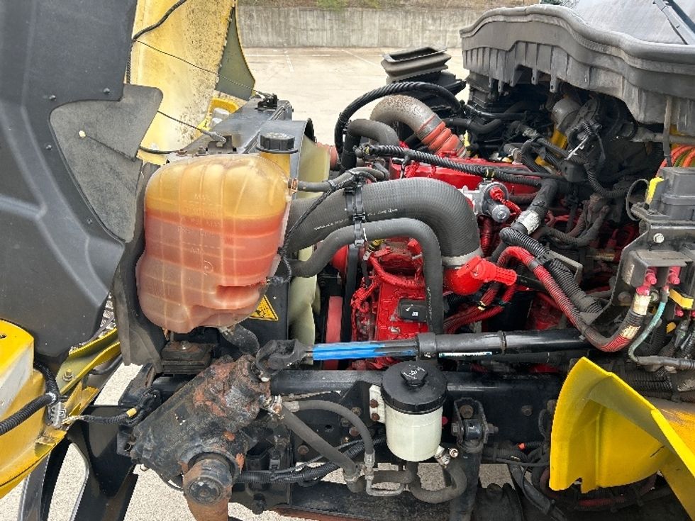 Medium Duty Box Truck-Light and Medium Duty Trucks-International-2021-MV607-Nashville (Mount Juliet)-TN-226,482\n\t\tmiles-$ 41,000 - Image 24