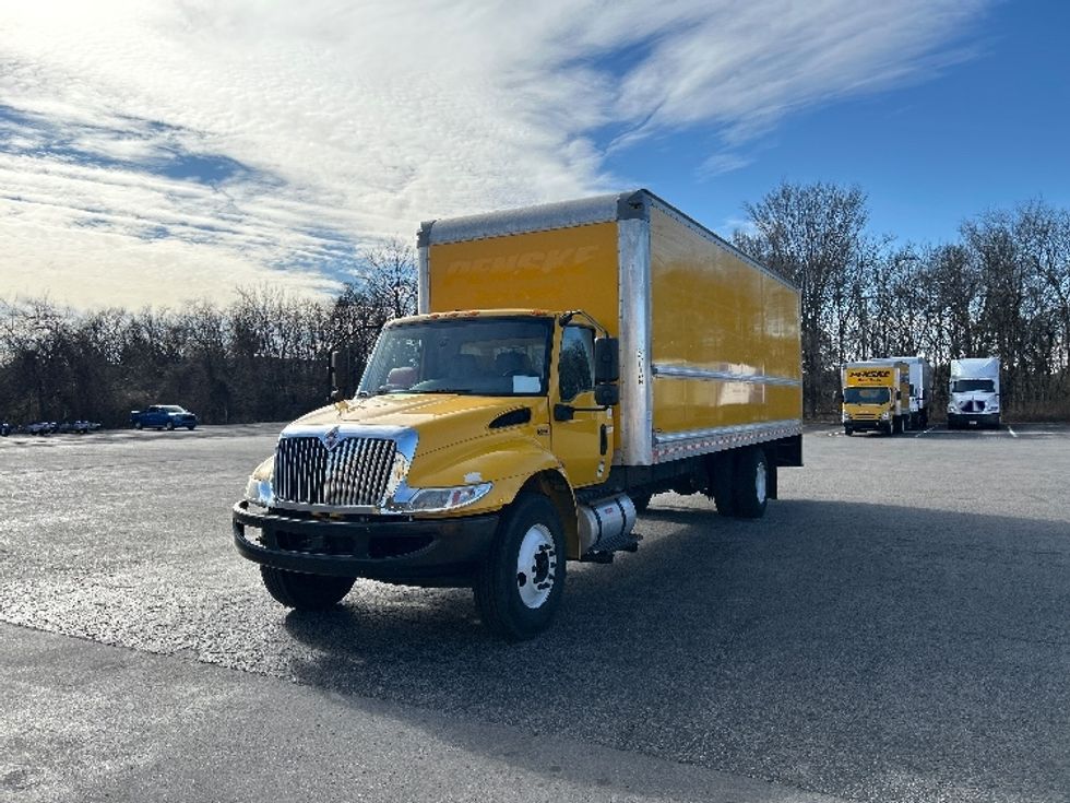 Medium Duty Box Truck-Light and Medium Duty Trucks-International-2021-MV607-Nashville (Mount Juliet)-TN-228,897\n\t\tmiles-$ 39,500 - Image 3