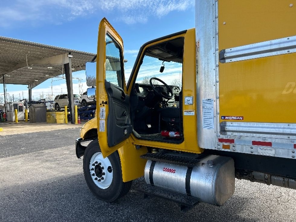Medium Duty Box Truck-Light and Medium Duty Trucks-International-2021-MV607-Nashville (Mount Juliet)-TN-228,897\n\t\tmiles-$ 39,500 - Image 15
