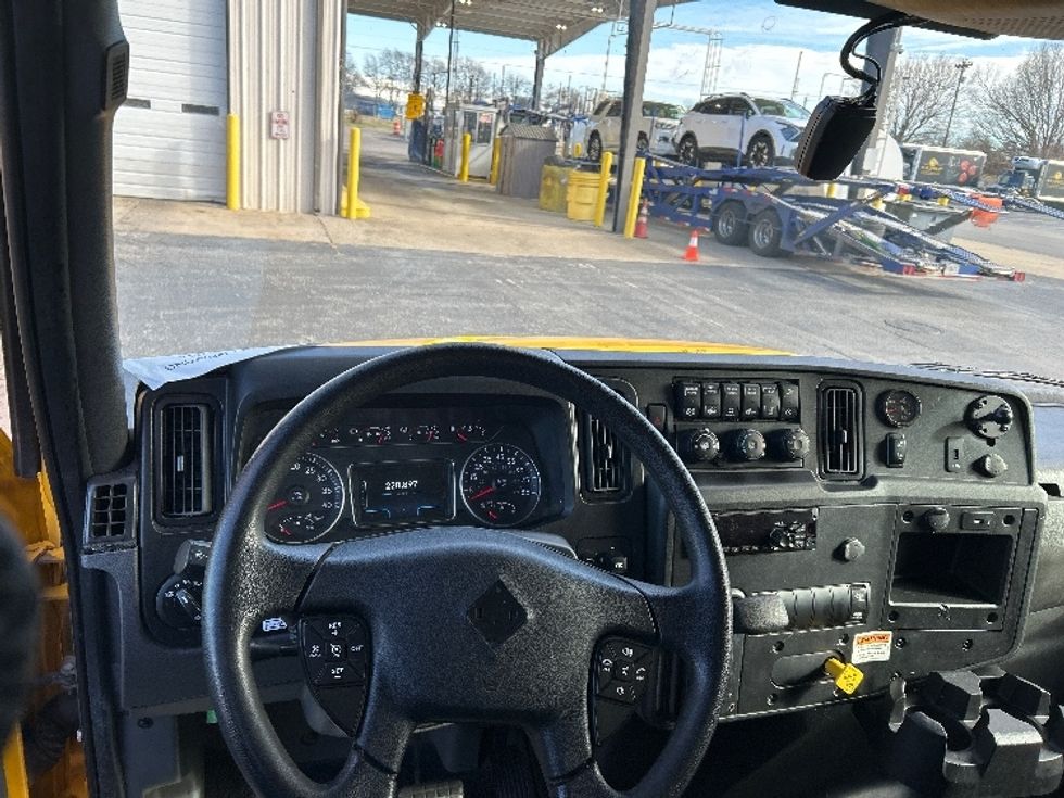 Medium Duty Box Truck-Light and Medium Duty Trucks-International-2021-MV607-Nashville (Mount Juliet)-TN-228,897\n\t\tmiles-$ 39,500 - Image 16