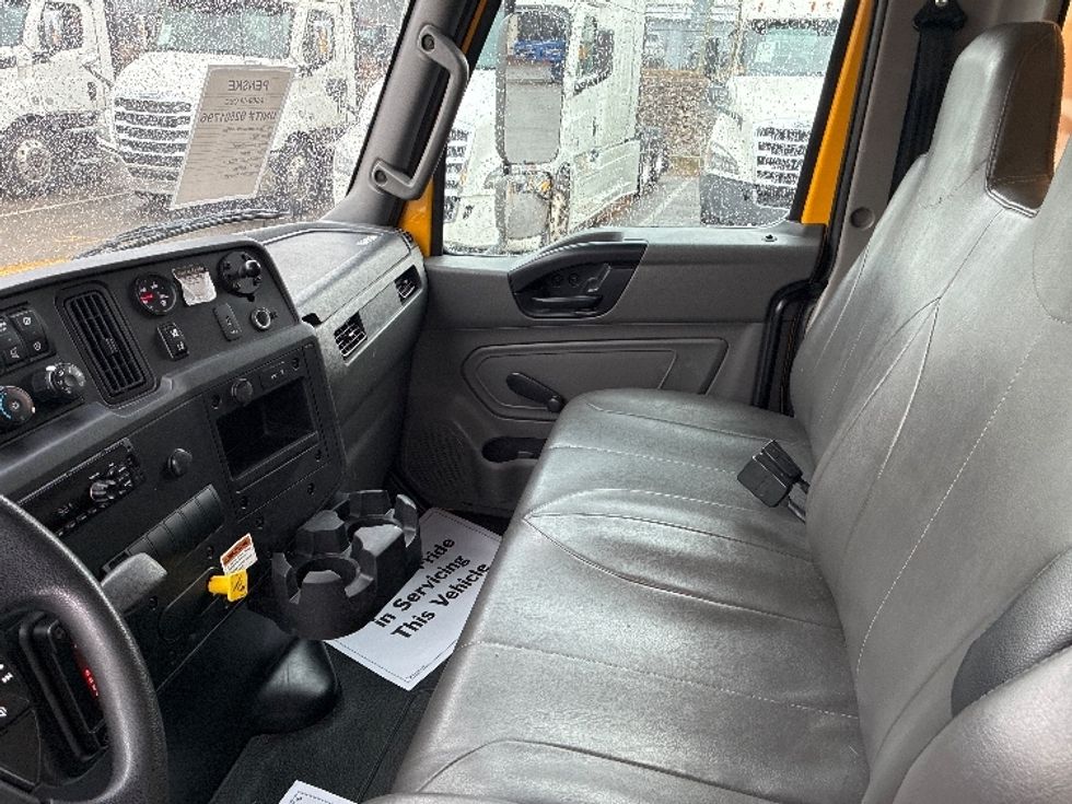 Medium Duty Box Truck-Light and Medium Duty Trucks-International-2021-MV607-Nashville (Mount Juliet)-TN-238,483\n\t\tmiles-$ 35,250 - Image 17