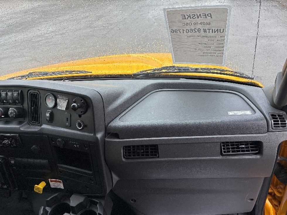 Medium Duty Box Truck-Light and Medium Duty Trucks-International-2021-MV607-Nashville (Mount Juliet)-TN-238,483\n\t\tmiles-$ 35,250 - Image 19