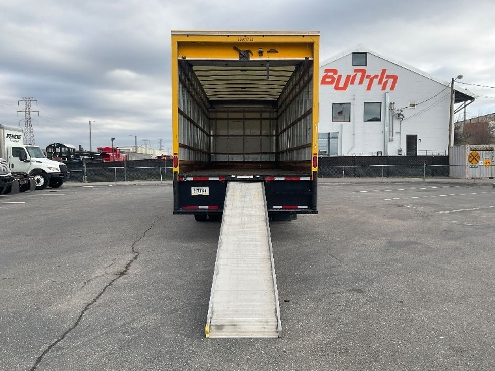 Medium Duty Box Truck-Light and Medium Duty Trucks-International-2021-MV607-Nashville (Mount Juliet)-TN-248,278\n\t\tmiles-$ 35,500 - Image 9