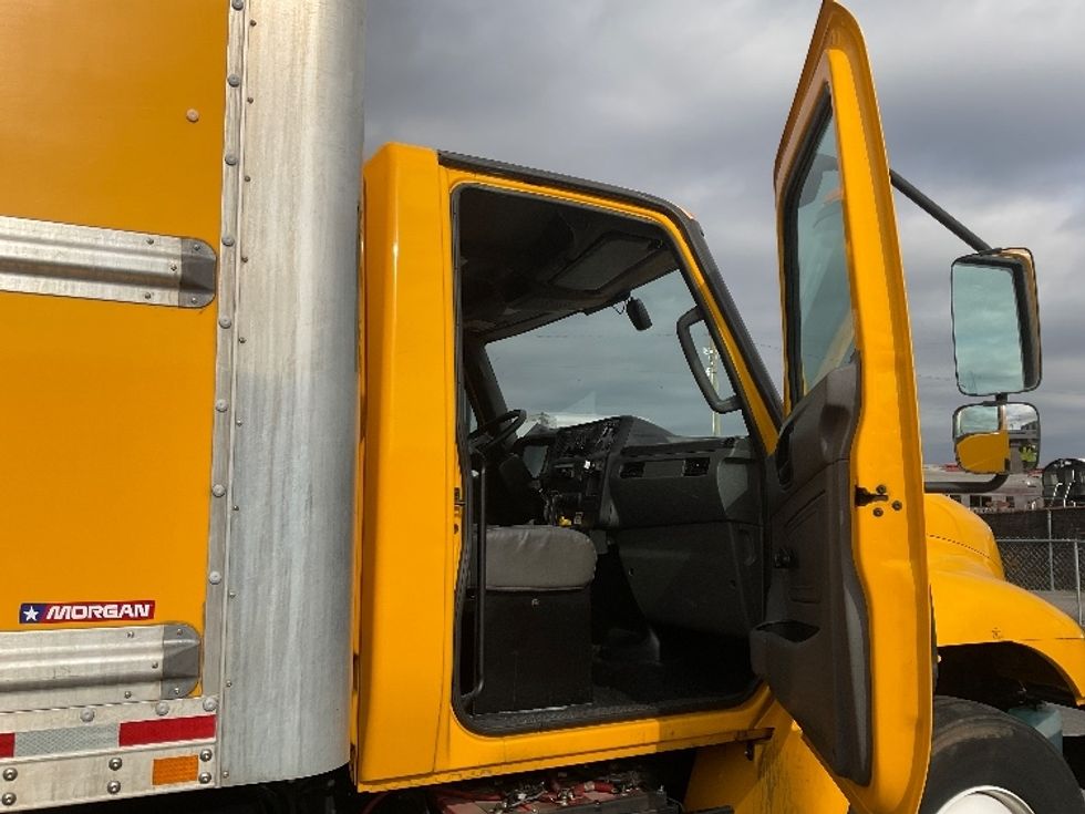 Medium Duty Box Truck-Light and Medium Duty Trucks-International-2021-MV607-Nashville (Mount Juliet)-TN-248,278\n\t\tmiles-$ 35,500 - Image 20