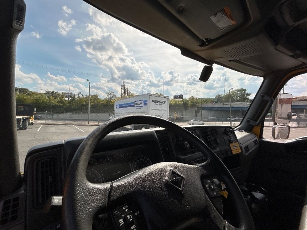 Medium Duty Box Truck-Light and Medium Duty Trucks-International-2021-MV607-Nashville-TN-227,078\n\t\tmiles-$ 41,250 - Image 18