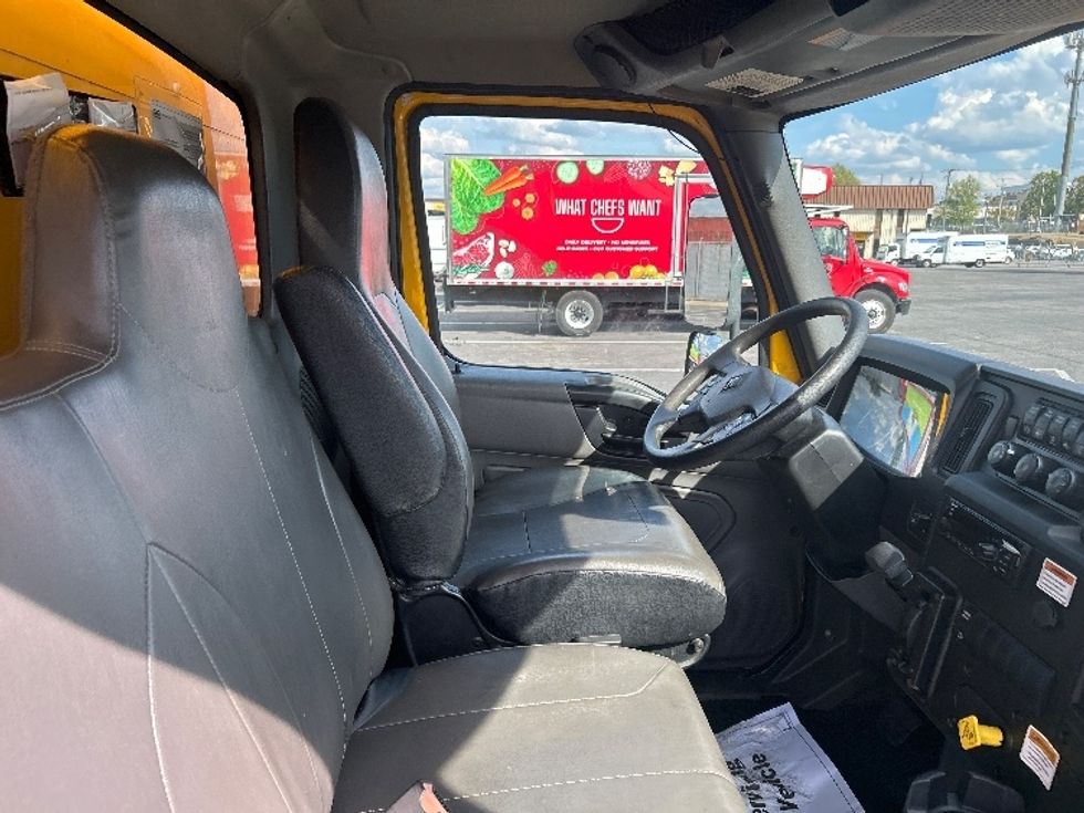Medium Duty Box Truck-Light and Medium Duty Trucks-International-2021-MV607-Nashville-TN-227,078\n\t\tmiles-$ 41,250 - Image 22