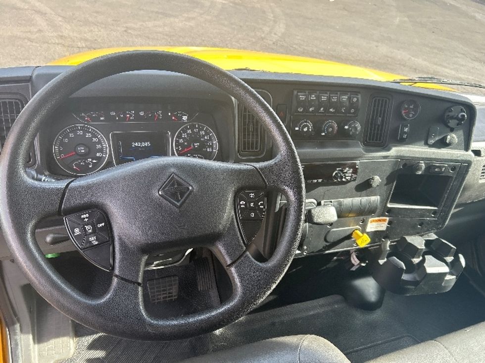 Medium Duty Box Truck-Light and Medium Duty Trucks-International-2021-MV607-National City-CA-242,046\n\t\tmiles-$ 35,000 - Image 18