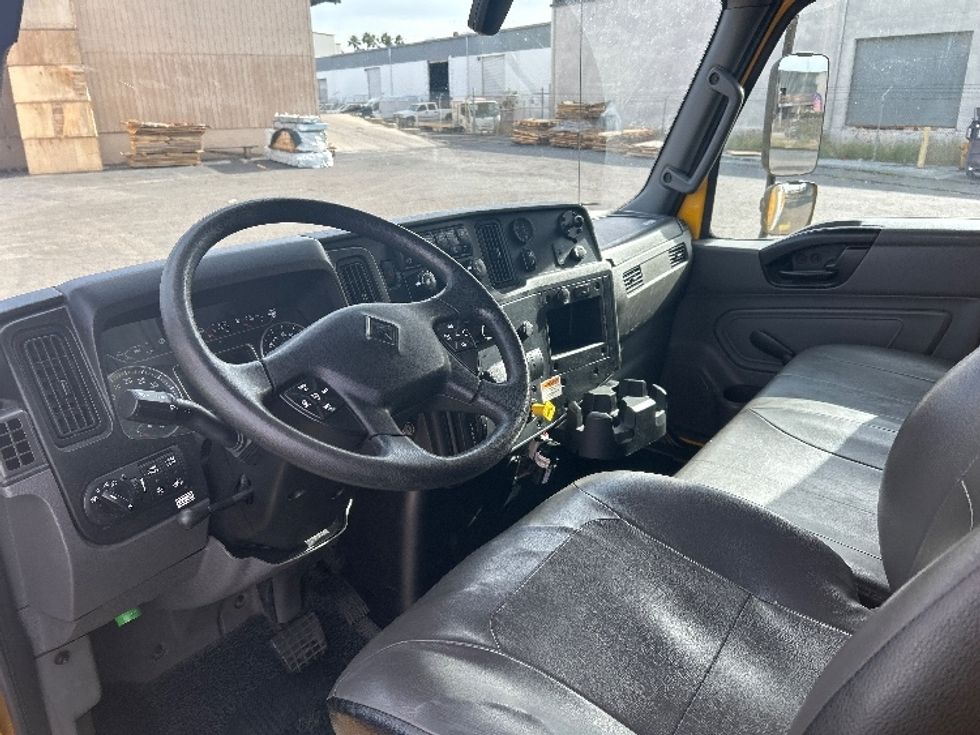 Medium Duty Box Truck-Light and Medium Duty Trucks-International-2021-MV607-National City-CA-242,046\n\t\tmiles-$ 35,000 - Image 17