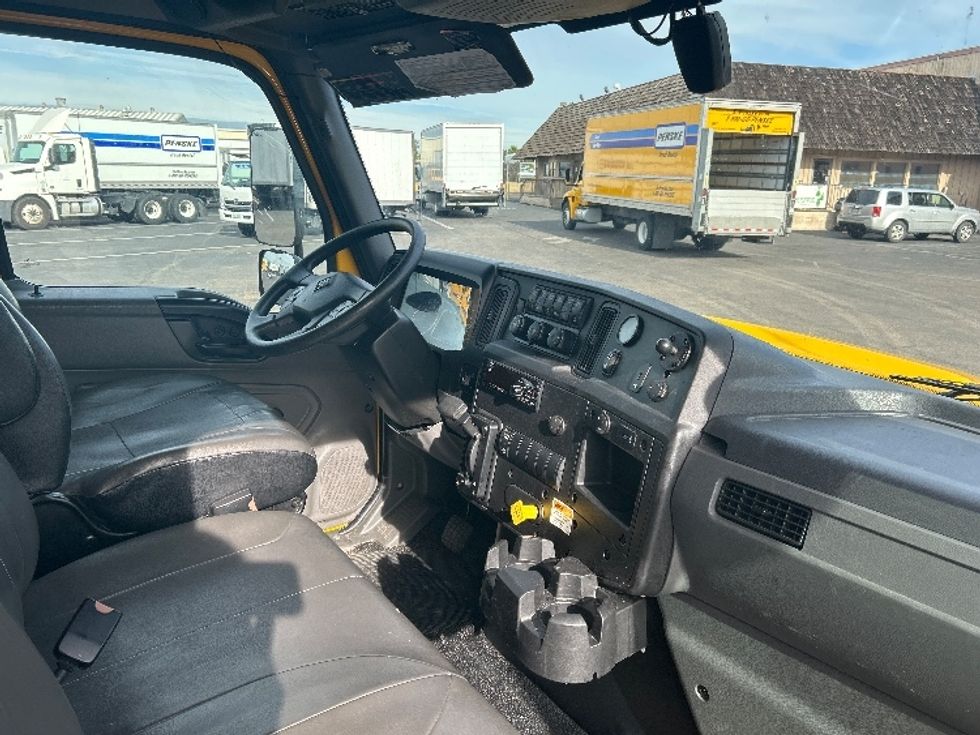 Medium Duty Box Truck-Light and Medium Duty Trucks-International-2021-MV607-National City-CA-242,046\n\t\tmiles-$ 35,000 - Image 22