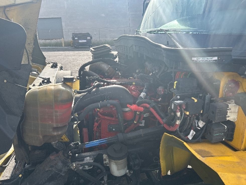 Medium Duty Box Truck-Light and Medium Duty Trucks-International-2021-MV607-National City-CA-242,046\n\t\tmiles-$ 35,000 - Image 24