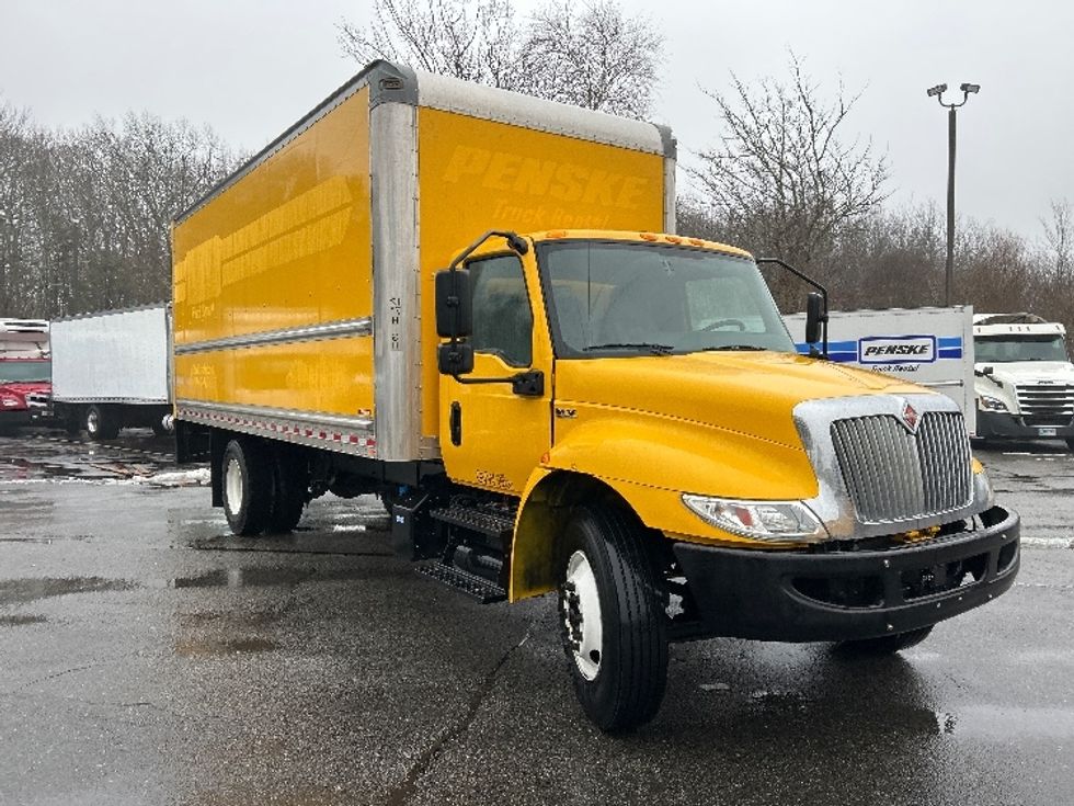 Medium Duty Box Truck-Light and Medium Duty Trucks-International-2021-MV607-New Bedford-MA-165,239\n\t\tmiles-$ 36,500 - Image 1