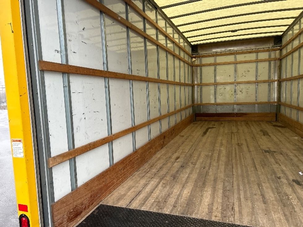 Medium Duty Box Truck-Light and Medium Duty Trucks-International-2021-MV607-New Bedford-MA-165,239\n\t\tmiles-$ 36,500 - Image 11