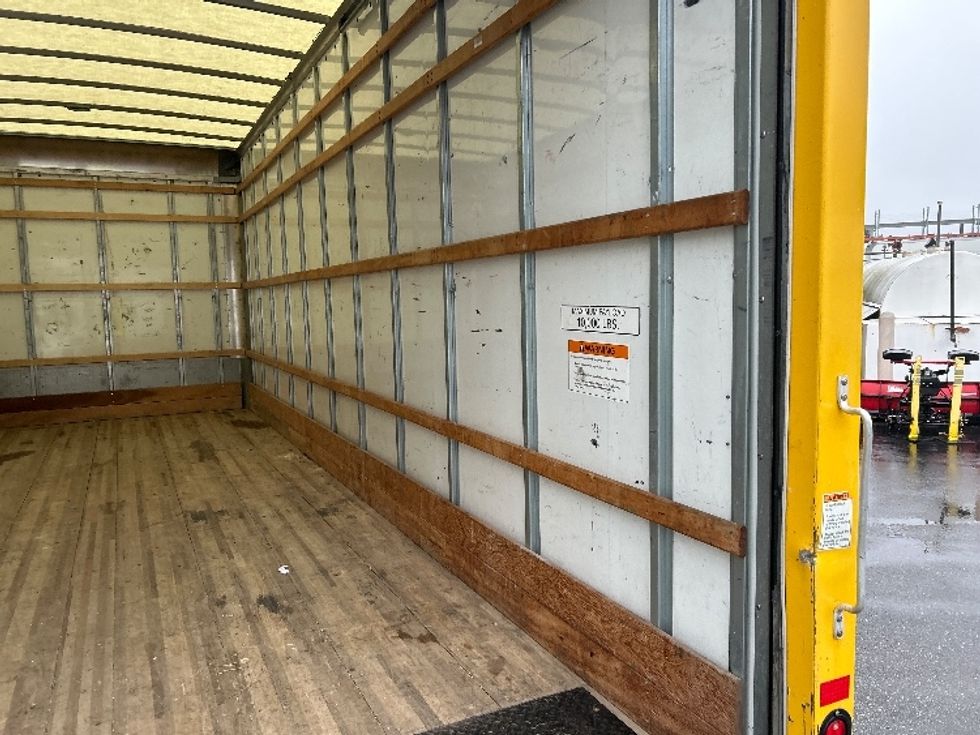 Medium Duty Box Truck-Light and Medium Duty Trucks-International-2021-MV607-New Bedford-MA-165,239\n\t\tmiles-$ 36,500 - Image 12