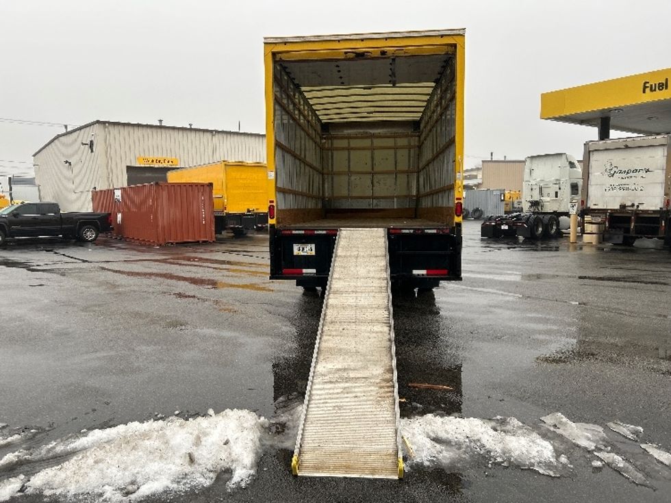 Medium Duty Box Truck-Light and Medium Duty Trucks-International-2021-MV607-New Bedford-MA-165,239\n\t\tmiles-$ 36,500 - Image 9