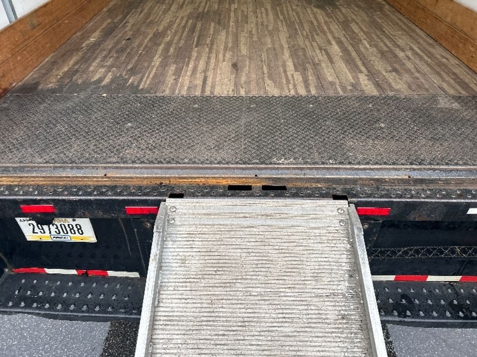 Medium Duty Box Truck-Light and Medium Duty Trucks-International-2021-MV607-New Bedford-MA-167,057\n\t\tmiles-$ 41,750 - Image 10