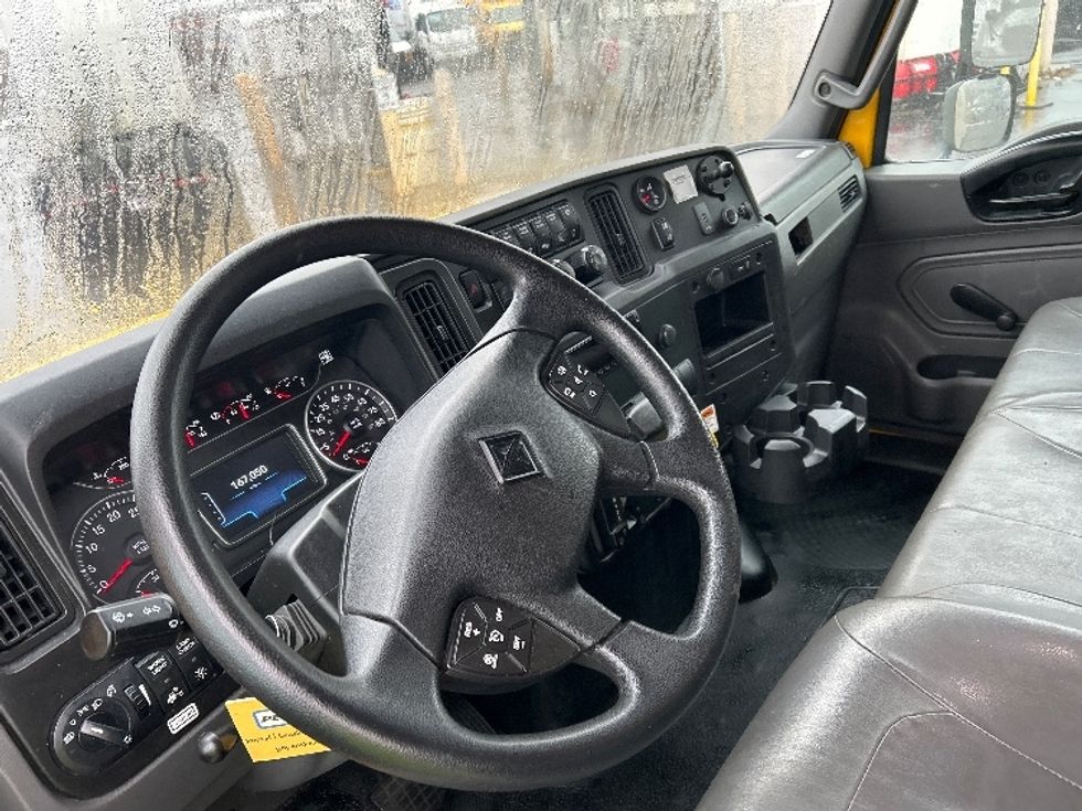 Medium Duty Box Truck-Light and Medium Duty Trucks-International-2021-MV607-New Bedford-MA-167,057\n\t\tmiles-$ 41,750 - Image 17