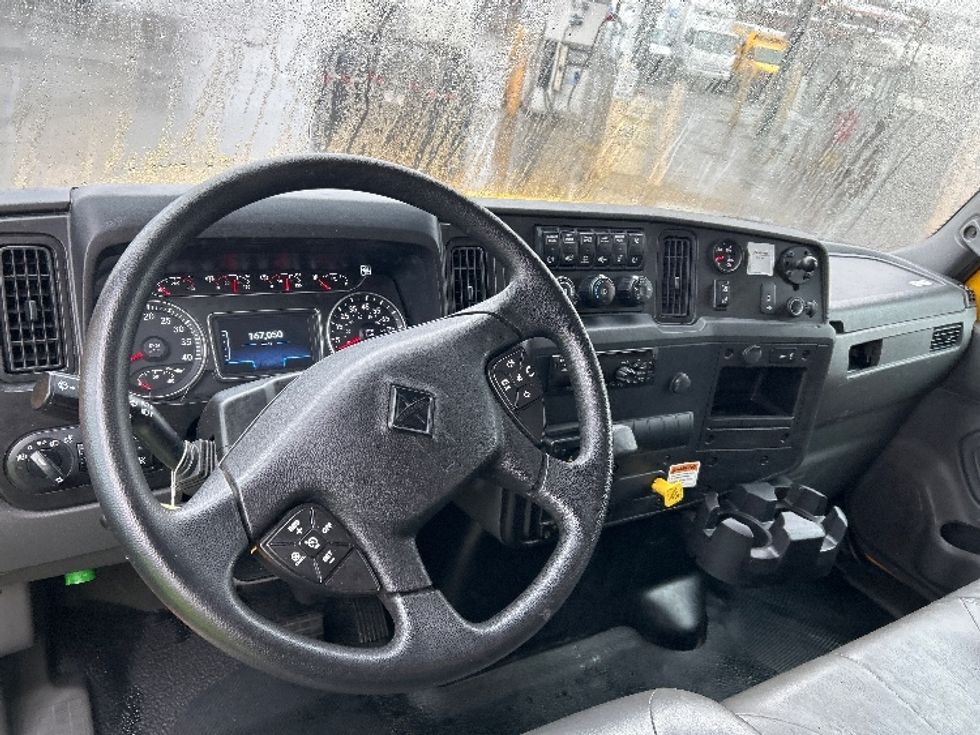 Medium Duty Box Truck-Light and Medium Duty Trucks-International-2021-MV607-New Bedford-MA-167,057\n\t\tmiles-$ 41,750 - Image 18