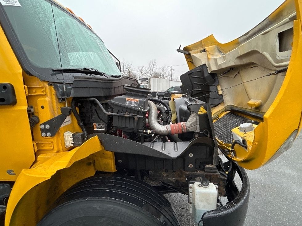 Medium Duty Box Truck-Light and Medium Duty Trucks-International-2021-MV607-New Bedford-MA-167,057\n\t\tmiles-$ 41,750 - Image 24