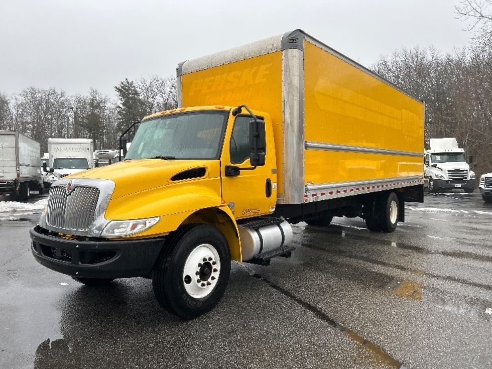 Medium Duty Box Truck-Light and Medium Duty Trucks-International-2021-MV607-New Bedford-MA-167,057\n\t\tmiles-$ 41,750 - Image 3