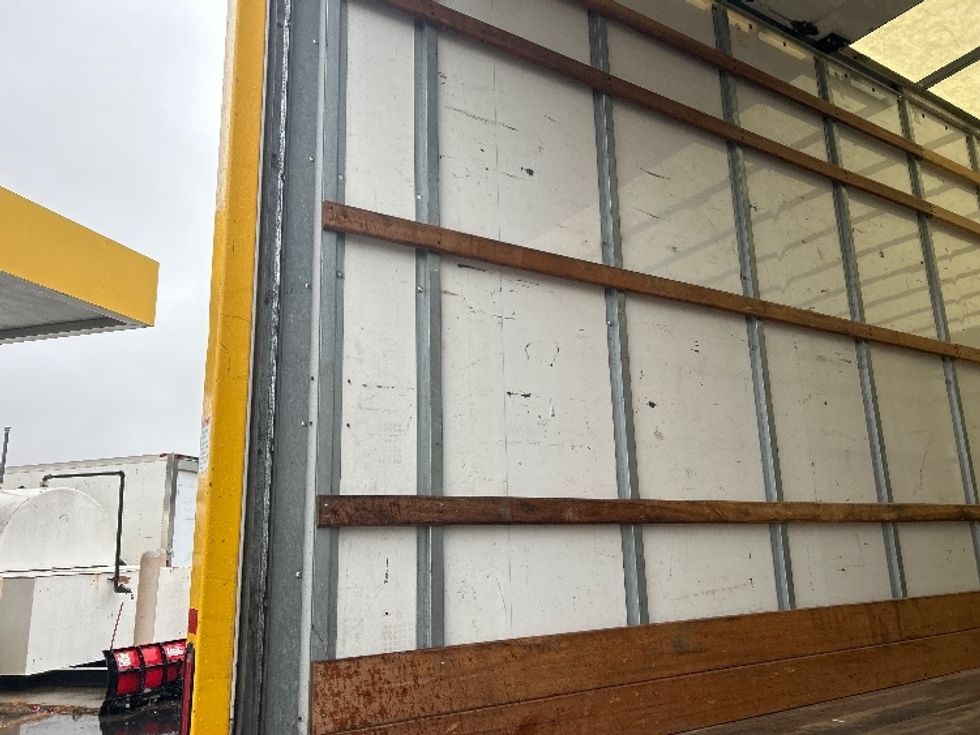 Medium Duty Box Truck-Light and Medium Duty Trucks-International-2021-MV607-New Bedford-MA-239,720\n\t\tmiles-$ 32,500 - Image 11