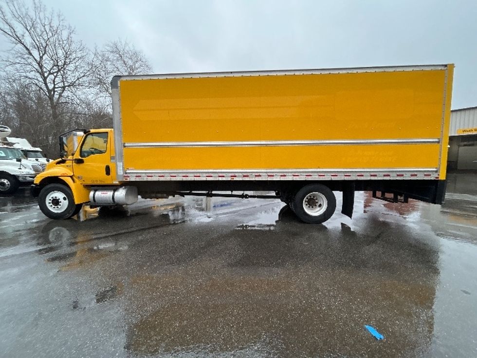Medium Duty Box Truck-Light and Medium Duty Trucks-International-2021-MV607-New Bedford-MA-239,720\n\t\tmiles-$ 32,500 - Image 4