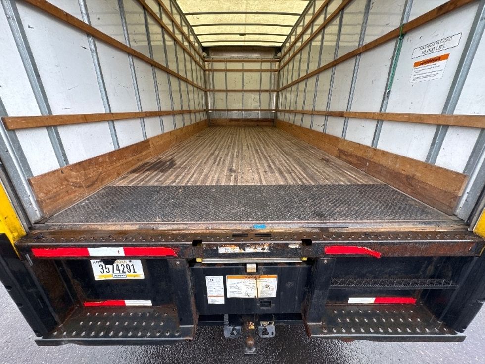 Medium Duty Box Truck-Light and Medium Duty Trucks-International-2021-MV607-New Castle-DE-164,094\n\t\tmiles-$ 41,250 - Image 10