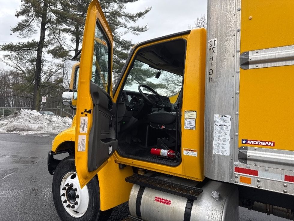 Medium Duty Box Truck-Light and Medium Duty Trucks-International-2021-MV607-New Castle-DE-164,094\n\t\tmiles-$ 41,250 - Image 16