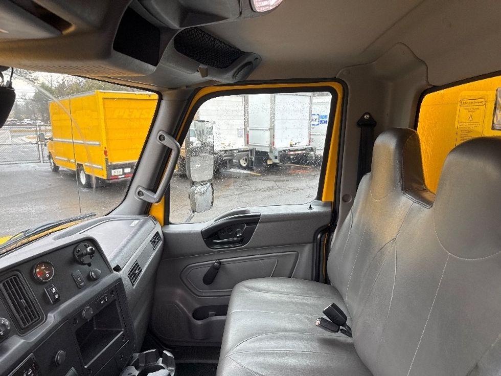 Medium Duty Box Truck-Light and Medium Duty Trucks-International-2021-MV607-New Castle-DE-164,094\n\t\tmiles-$ 41,250 - Image 19