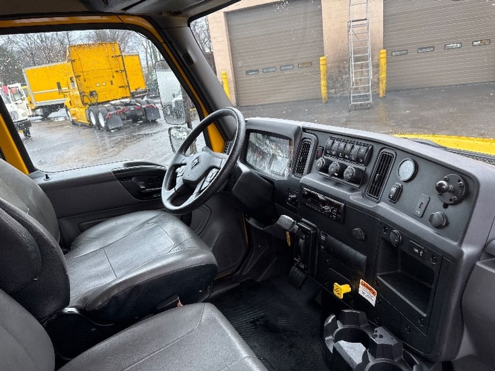 Medium Duty Box Truck-Light and Medium Duty Trucks-International-2021-MV607-New Castle-DE-164,094\n\t\tmiles-$ 41,250 - Image 22