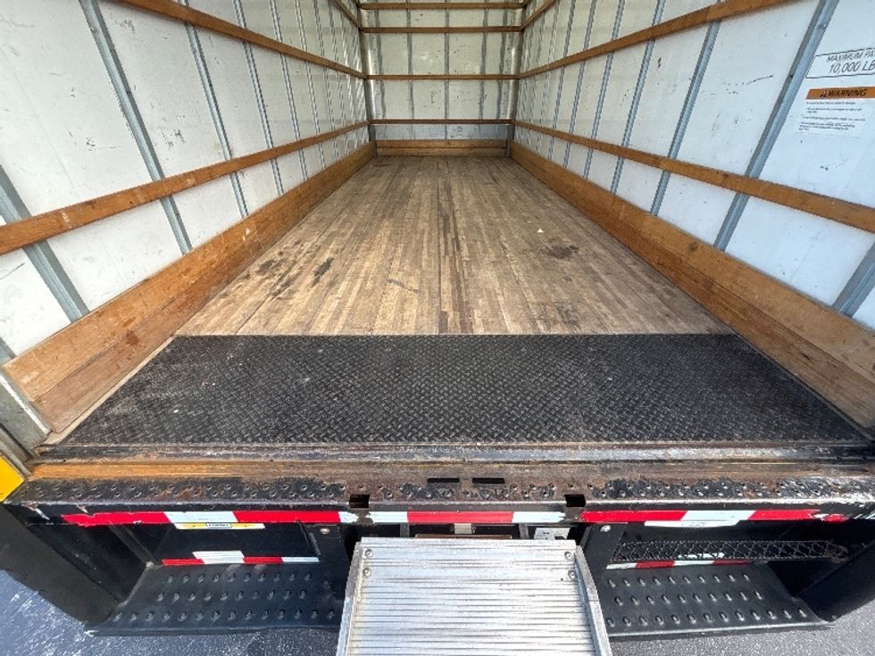 Medium Duty Box Truck-Light and Medium Duty Trucks-International-2021-MV607-New Castle-DE-167,943\n\t\tmiles-$ 38,250 - Image 10