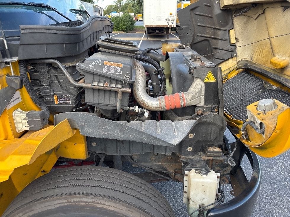 Medium Duty Box Truck-Light and Medium Duty Trucks-International-2021-MV607-New Castle-DE-167,943\n\t\tmiles-$ 38,250 - Image 23
