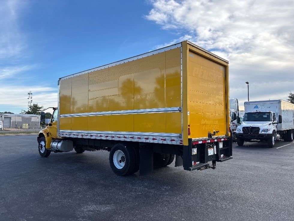 Medium Duty Box Truck-Light and Medium Duty Trucks-International-2021-MV607-New Castle-DE-167,943\n\t\tmiles-$ 38,250 - Image 6