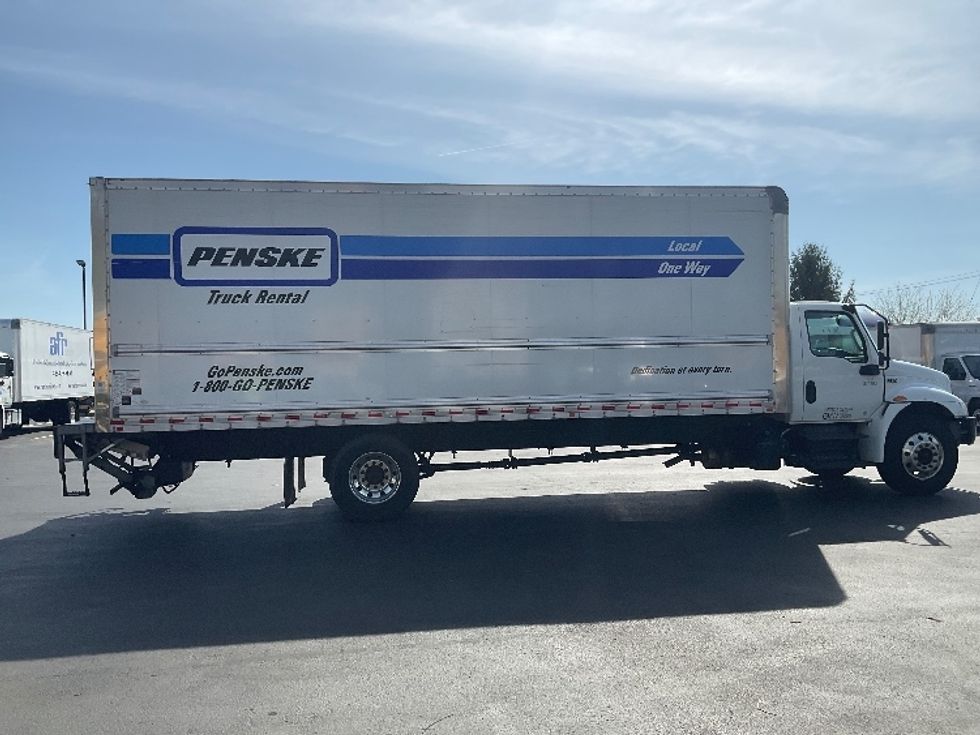 Medium Duty Box Truck-Light and Medium Duty Trucks-International-2021-MV607-New Castle-DE-204,444\n\t\tmiles-$ 47,750 - Image 15