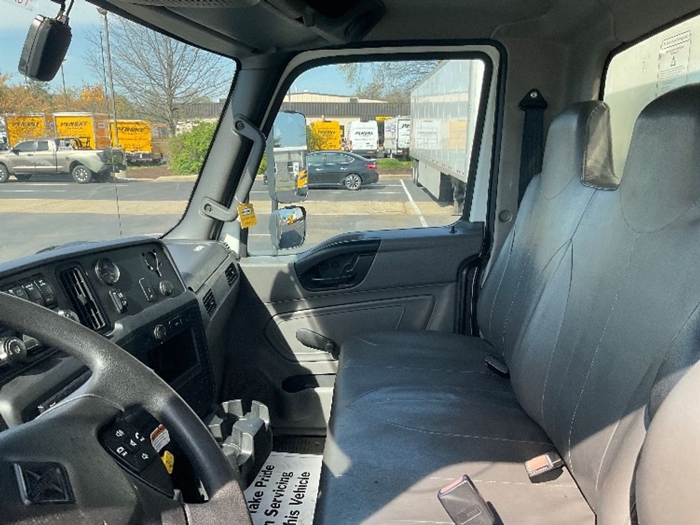 Medium Duty Box Truck-Light and Medium Duty Trucks-International-2021-MV607-New Castle-DE-204,444\n\t\tmiles-$ 47,750 - Image 19