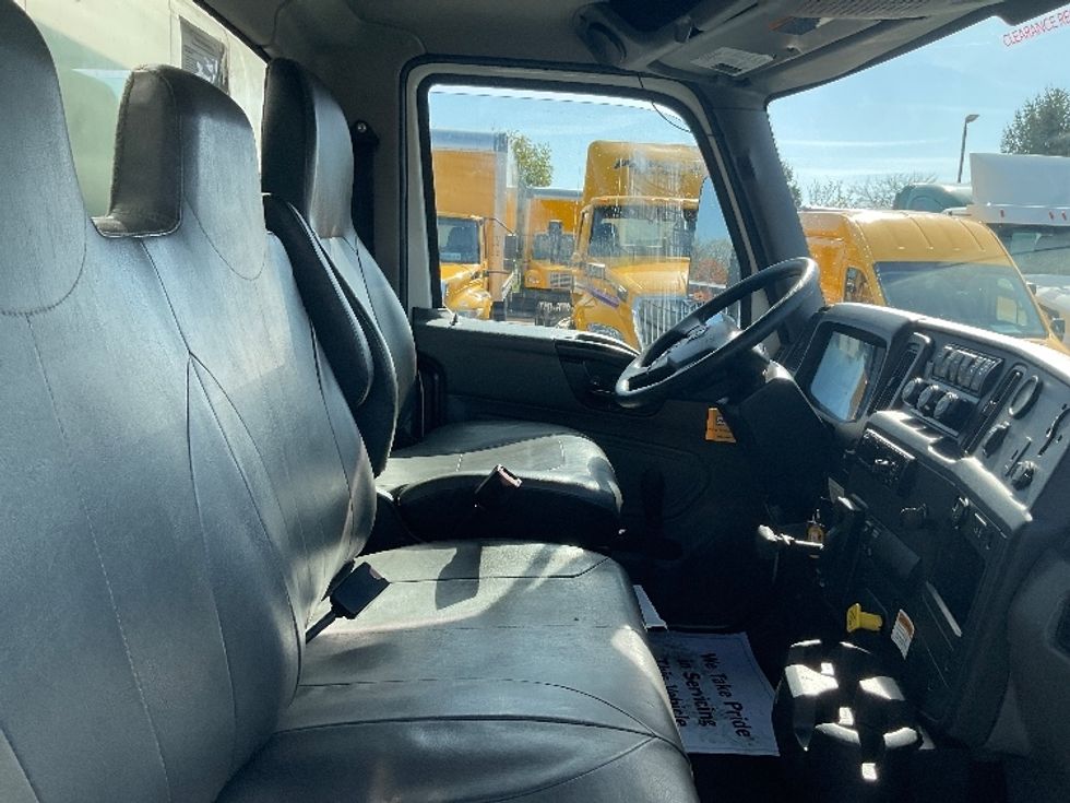 Medium Duty Box Truck-Light and Medium Duty Trucks-International-2021-MV607-New Castle-DE-204,444\n\t\tmiles-$ 47,750 - Image 22