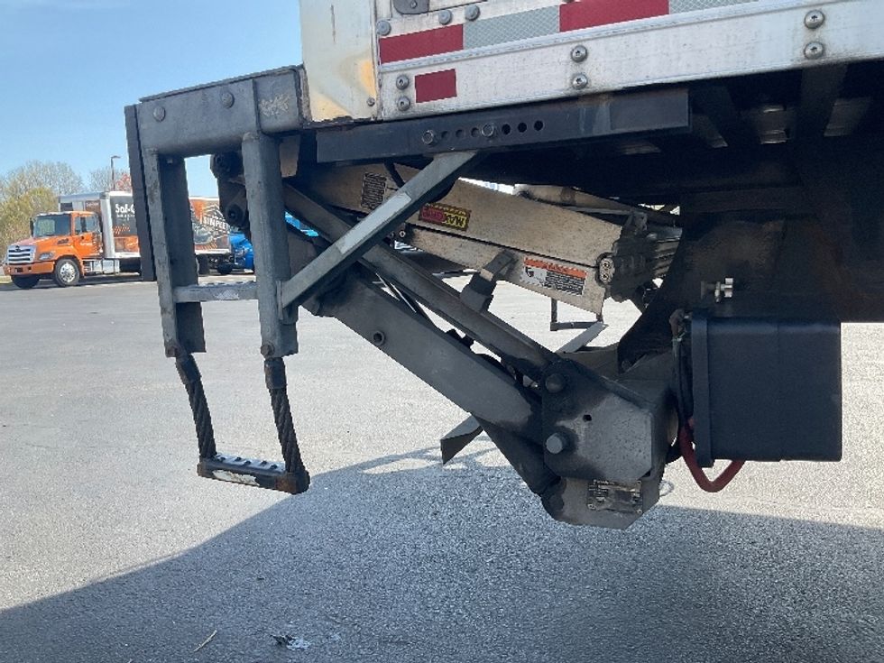 Medium Duty Box Truck-Light and Medium Duty Trucks-International-2021-MV607-New Castle-DE-204,444\n\t\tmiles-$ 47,750 - Image 25